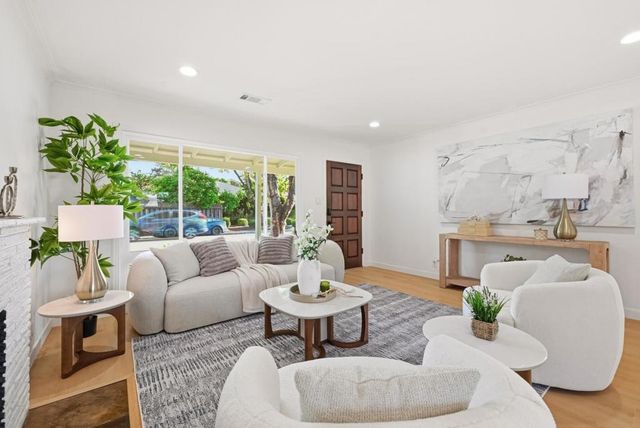 245 E 40th Avenue, San Mateo, CA 94403