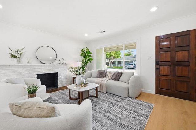 245 E 40th Avenue, San Mateo, CA 94403