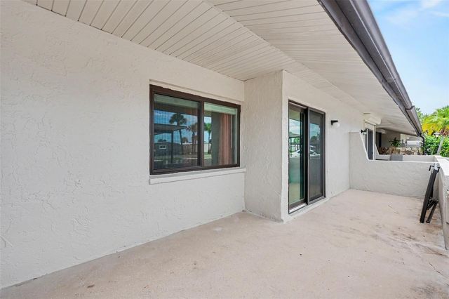 1208 HIGHLAND AVENUE SE 121, Largo, FL 33771