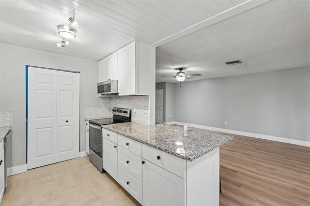 1208 HIGHLAND AVENUE SE 121, Largo, FL 33771