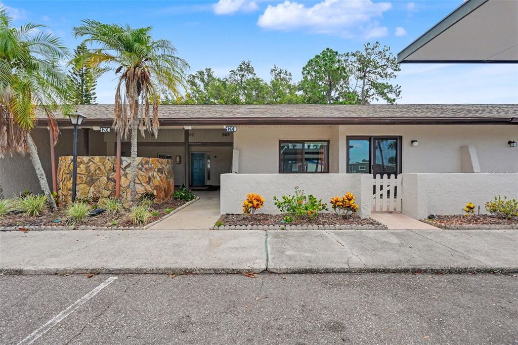 1208 HIGHLAND AVENUE SE 121, Largo, FL 33771