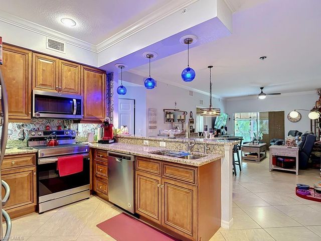 1051 Winding Pines CIR 105, Cape Coral, FL 33909