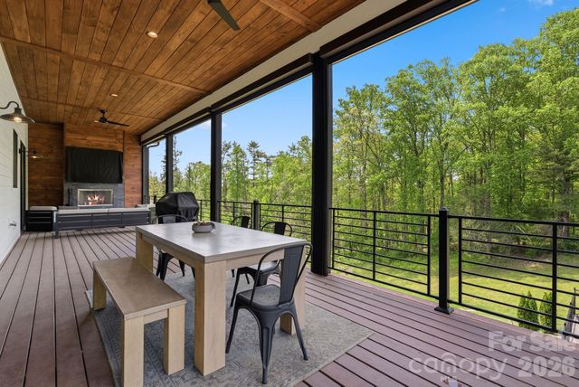 90 Gracie Lane, Weaverville, NC 28787