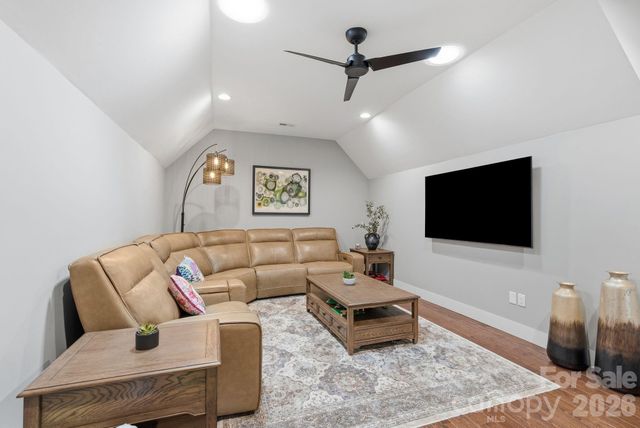 90 Gracie Lane, Weaverville, NC 28787