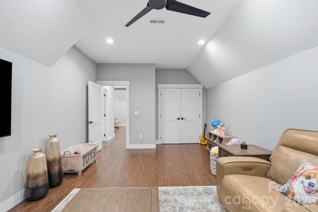 90 Gracie Lane, Weaverville, NC 28787