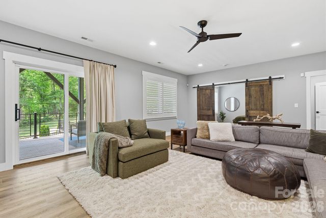 90 Gracie Lane, Weaverville, NC 28787