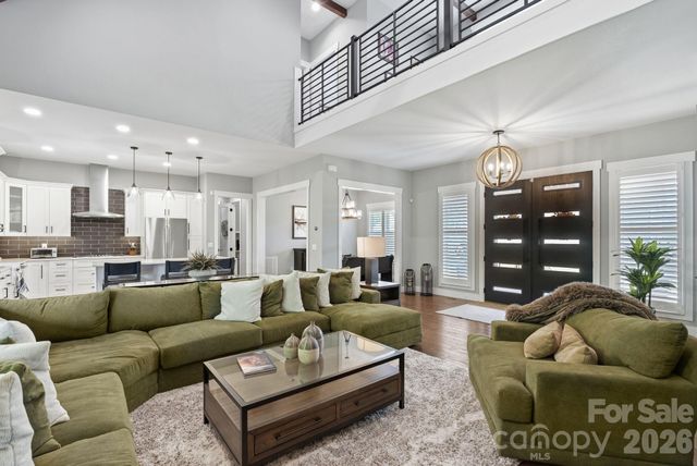90 Gracie Lane, Weaverville, NC 28787