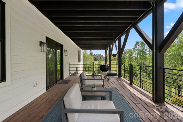 90 Gracie Lane, Weaverville, NC 28787