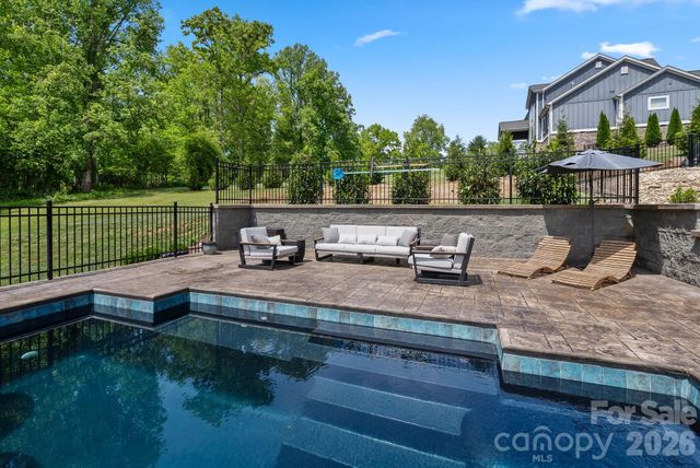 90 Gracie Lane, Weaverville, NC 28787