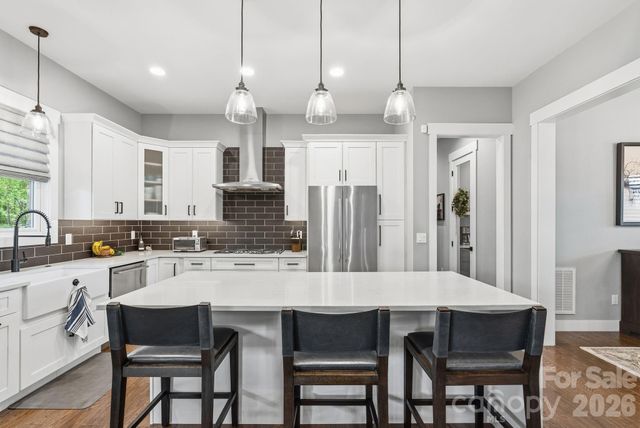 90 Gracie Lane, Weaverville, NC 28787