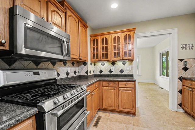 24567 Brick Road, South Bend, IN 46628