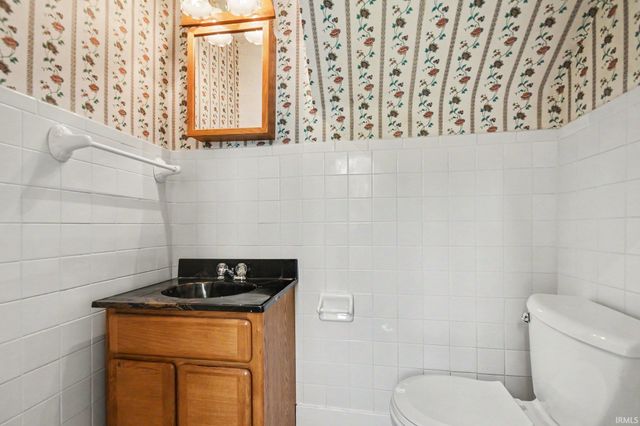 24567 Brick Road, South Bend, IN 46628