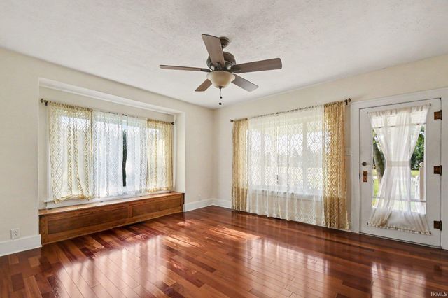 24567 Brick Road, South Bend, IN 46628