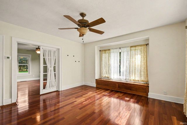 24567 Brick Road, South Bend, IN 46628