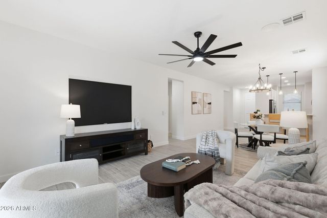 2307 W KRISTINA Avenue, San Tan Valley, AZ 85144