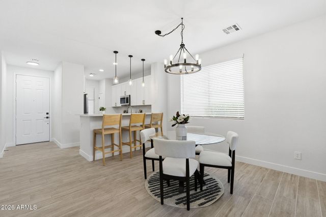 2307 W KRISTINA Avenue, San Tan Valley, AZ 85144