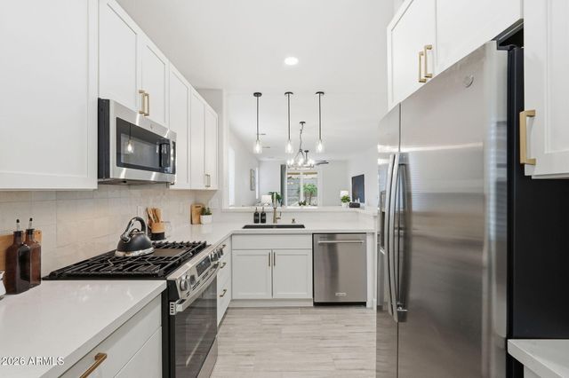 2307 W KRISTINA Avenue, San Tan Valley, AZ 85144