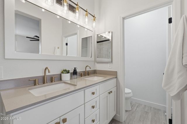 2307 W KRISTINA Avenue, San Tan Valley, AZ 85144