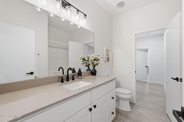 2307 W KRISTINA Avenue, San Tan Valley, AZ 85144