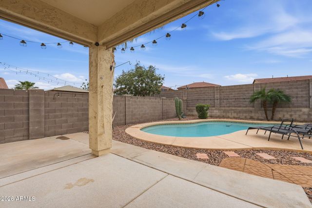 2307 W KRISTINA Avenue, San Tan Valley, AZ 85144