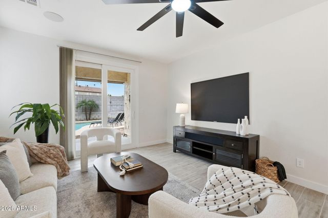 2307 W KRISTINA Avenue, San Tan Valley, AZ 85144