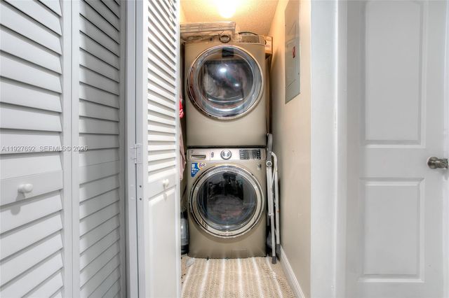 13351 SW 59th Ter, Miami, FL 33183