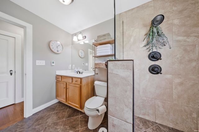 8733 New Harmony Road, Evansville, IN 47720