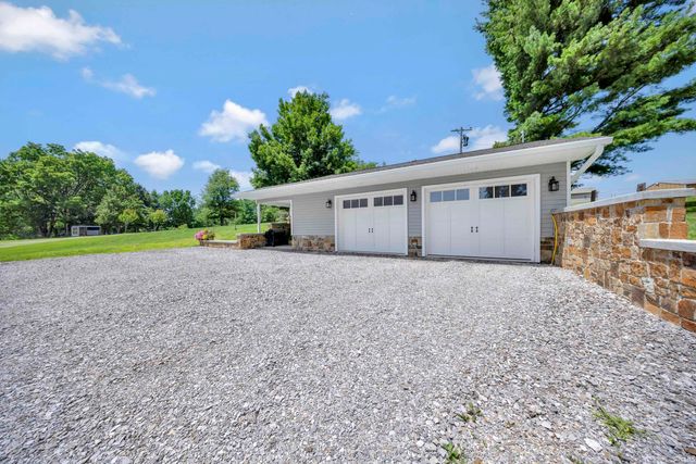 8733 New Harmony Road, Evansville, IN 47720