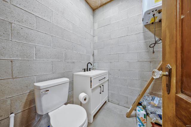 8733 New Harmony Road, Evansville, IN 47720