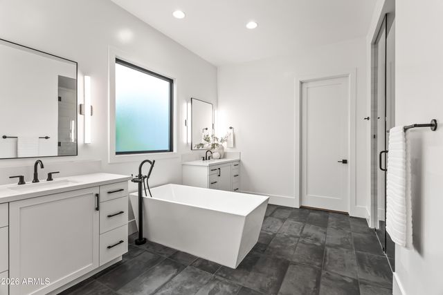 5513 E VERDE Lane, Phoenix, AZ 85018