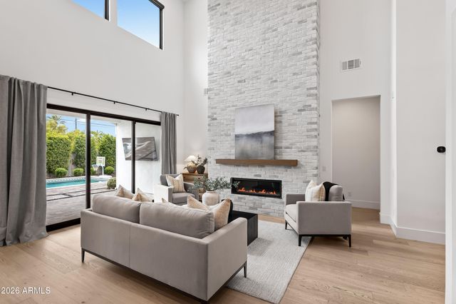 5513 E VERDE Lane, Phoenix, AZ 85018