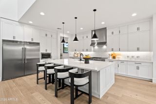 5513 E VERDE Lane, Phoenix, AZ 85018
