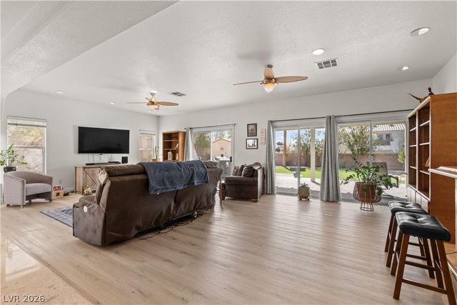 6647 Isolated Avenue, Las Vegas, NV 89110