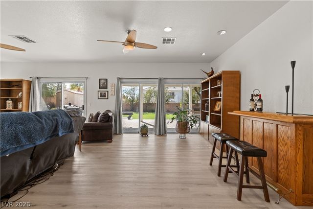 6647 Isolated Avenue, Las Vegas, NV 89110