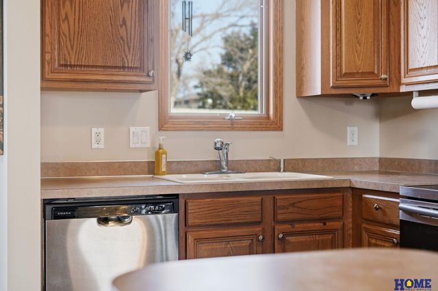 2111 NW 55th Street, Lincoln, NE 68528