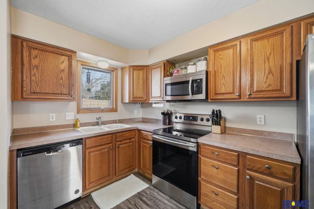 2111 NW 55th Street, Lincoln, NE 68528