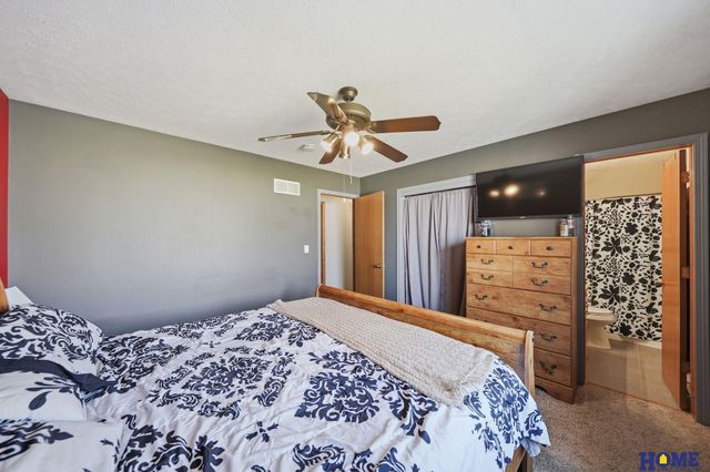 2111 NW 55th Street, Lincoln, NE 68528