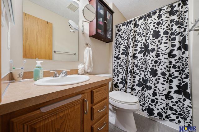 2111 NW 55th Street, Lincoln, NE 68528