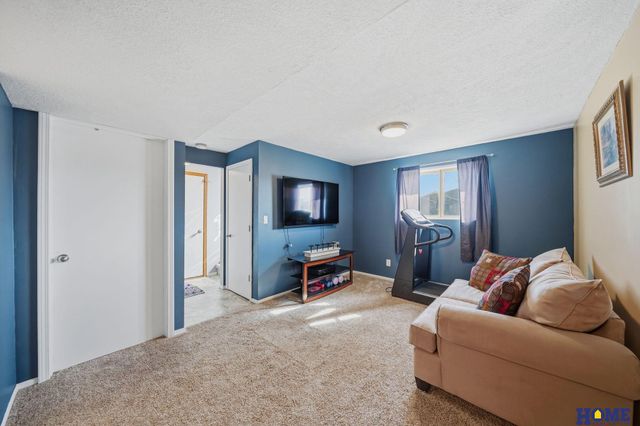 2111 NW 55th Street, Lincoln, NE 68528