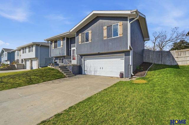 2111 NW 55th Street, Lincoln, NE 68528