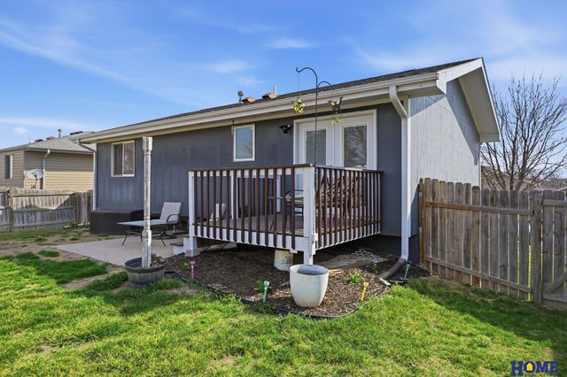 2111 NW 55th Street, Lincoln, NE 68528