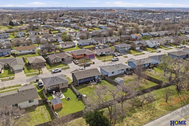 2111 NW 55th Street, Lincoln, NE 68528