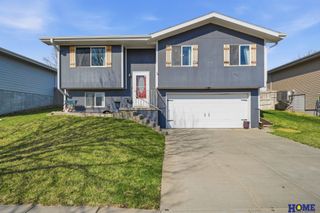 2111 NW 55th Street, Lincoln, NE 68528