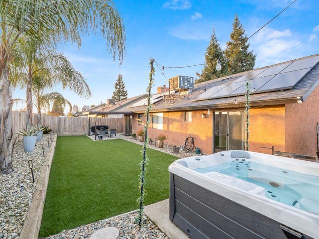 1650 Fir Avenue, Clovis, CA 93611