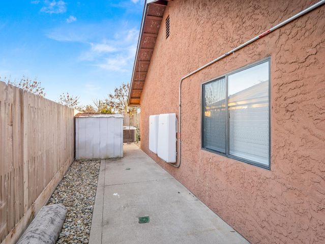 1650 Fir Avenue, Clovis, CA 93611