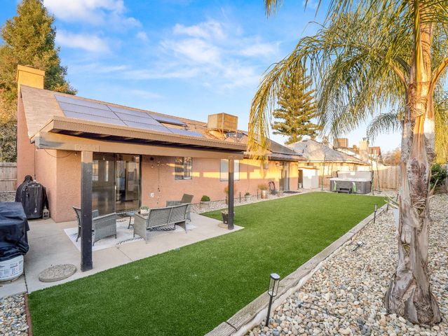 1650 Fir Avenue, Clovis, CA 93611