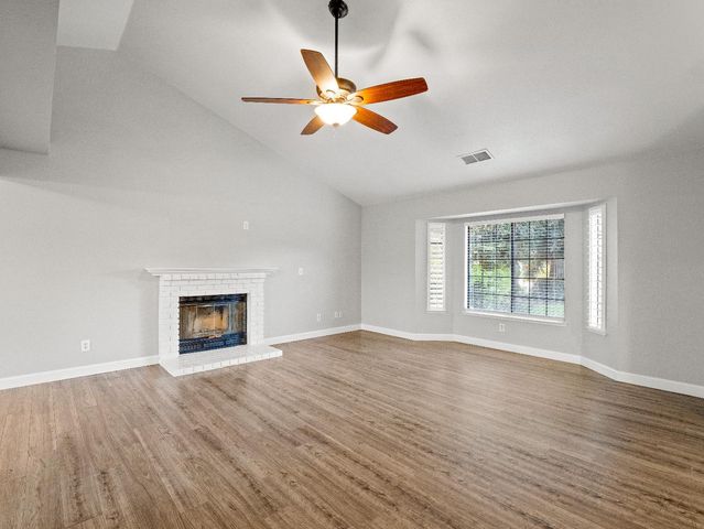 1650 Fir Avenue, Clovis, CA 93611