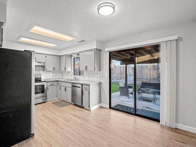 1650 Fir Avenue, Clovis, CA 93611