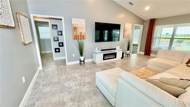 4015 TULLAMORE LANE, Auburndale, FL 33823