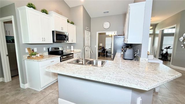 4015 TULLAMORE LANE, Auburndale, FL 33823